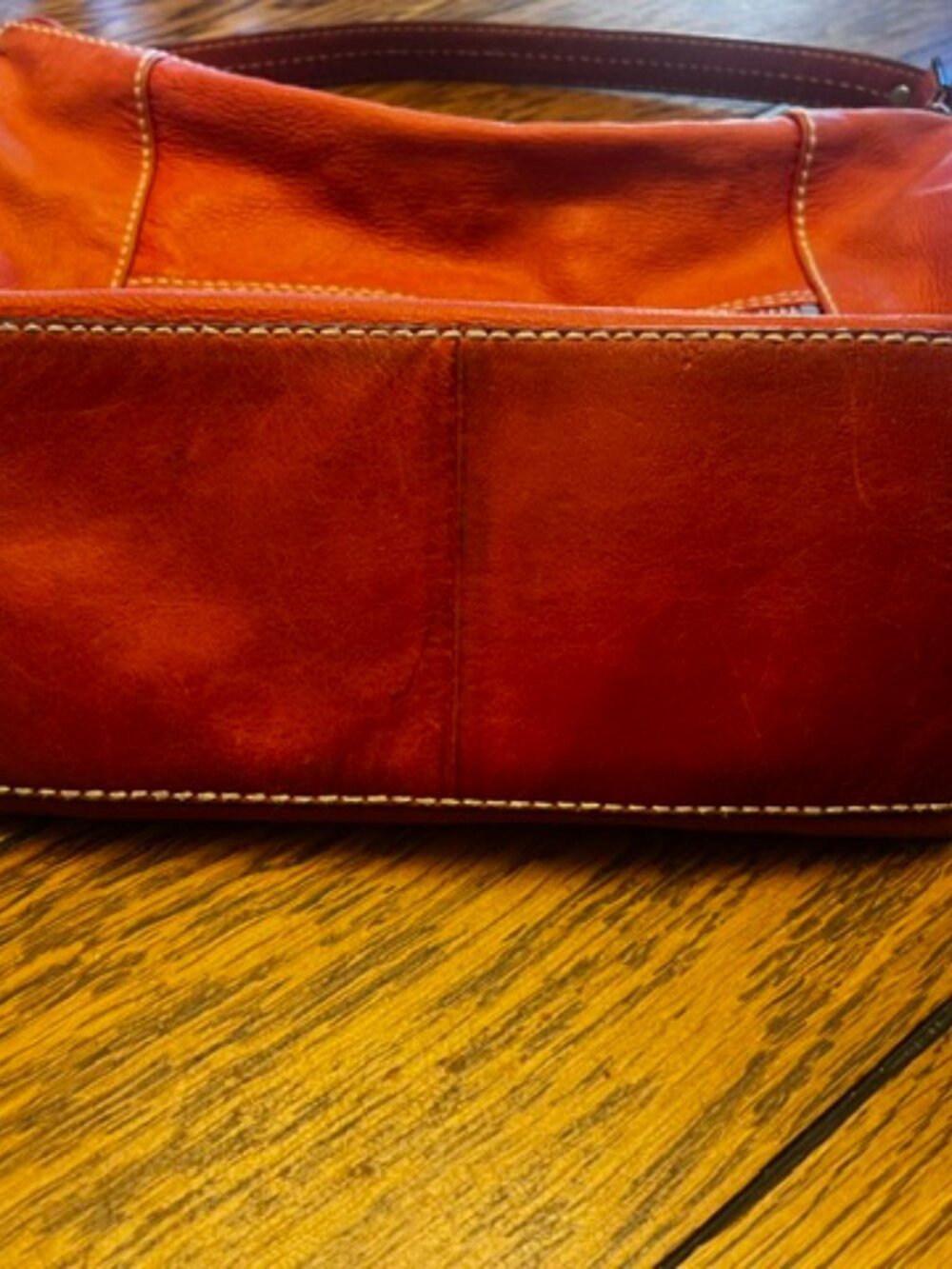 Women's Fossil Leather Purse, Handbag, Zip close, zip pockets, Red, Ex Con! - Picture 8 of 8